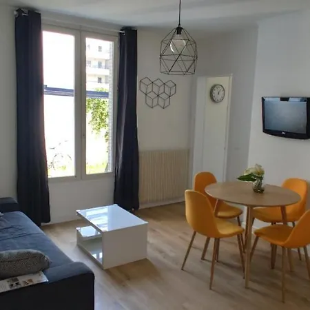 Apartamento Bel appartement 2 chambres et cour privée